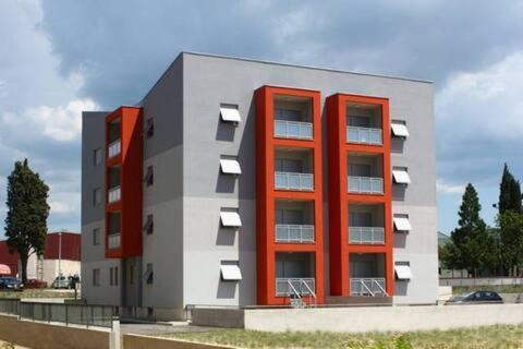 Brand New Apartma